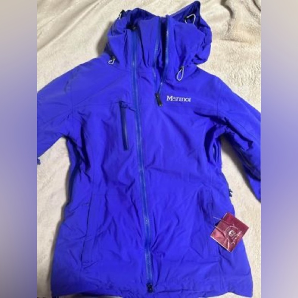Marmot women’s insulated ski jacket